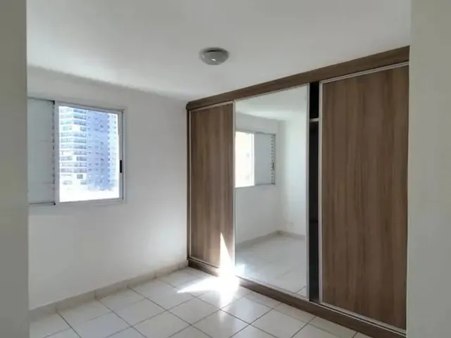 Imagem 2: Apartamento 02 Quartos, Sendo Uma Suite. com Armários em Todo os Ambientes e 01 Vaga De