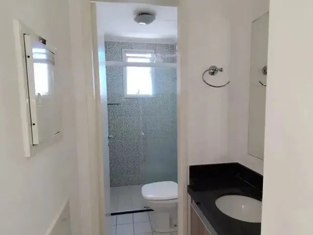 Imagem 4: Apartamento 02 Quartos, Sendo Uma Suite. com Armários em Todo os Ambientes e 01 Vaga De