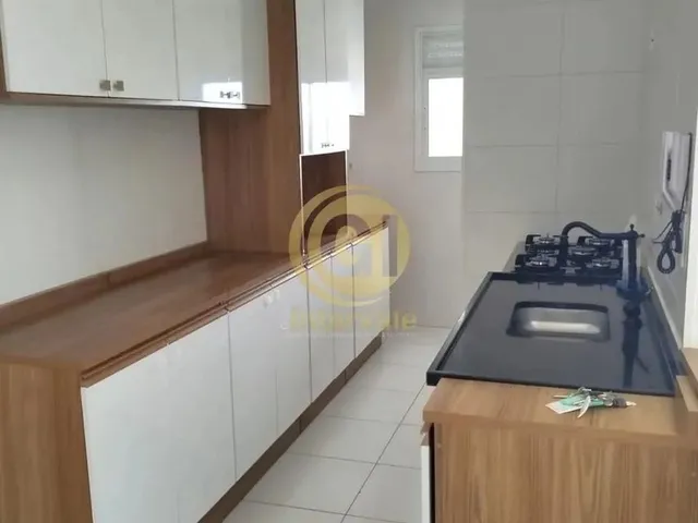 Imagem: O apartamento possui 3 Dormitórios, 1 Suíte, 2 Banheiros,