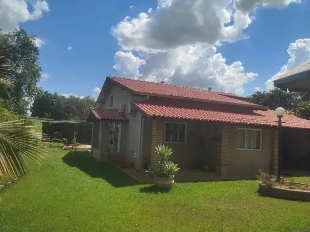 Imagem: Casa de Campo com Piscina e Churrasqueira