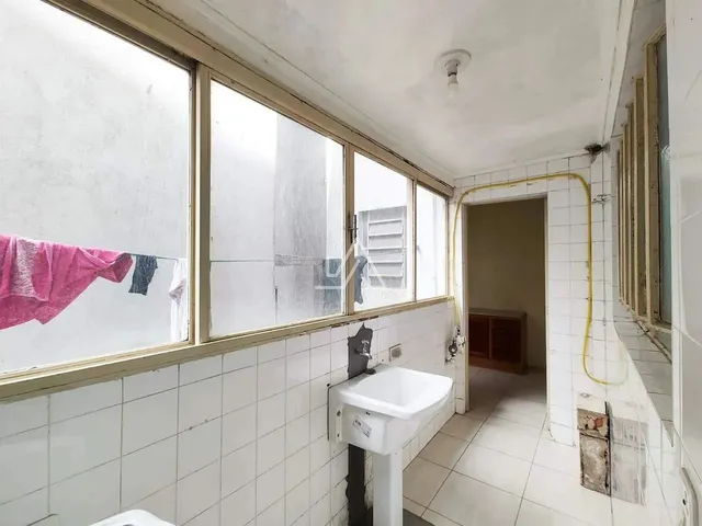 Imagem 16: Apartamento Semimobiliado no Centro para Locação com 02 Dormitórios, Sendo 01 Suíte
