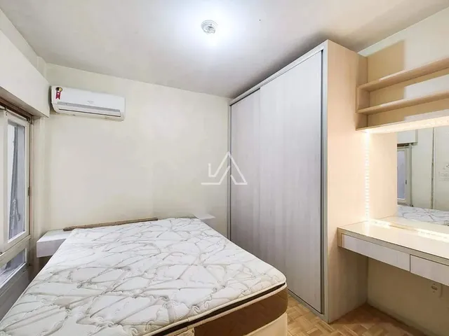 Imagem 13: Apartamento Semimobiliado no Centro para Locação com 02 Dormitórios, Sendo 01 Suíte