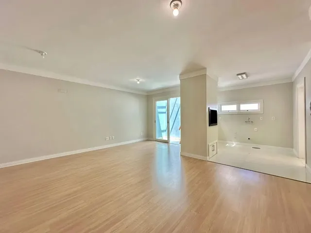 Imagem 1: Inbox Cia Imobiliária Aluga - Apartamento de Dois Quartos com Terraço em Excelente