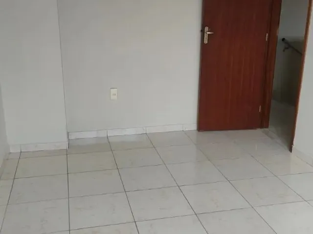 Imagem 2: Ótima Casa Duplex de Vila em Marechal Hermes (Rj) - 2 Quartos