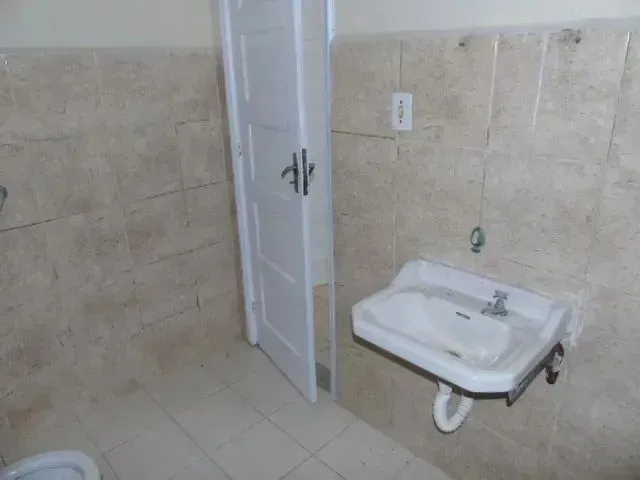 Imagem 15: Imóvel para Aluguel Possui 69 Metros Quadrados com 2 Quartos em Vila Isabel - Rio De