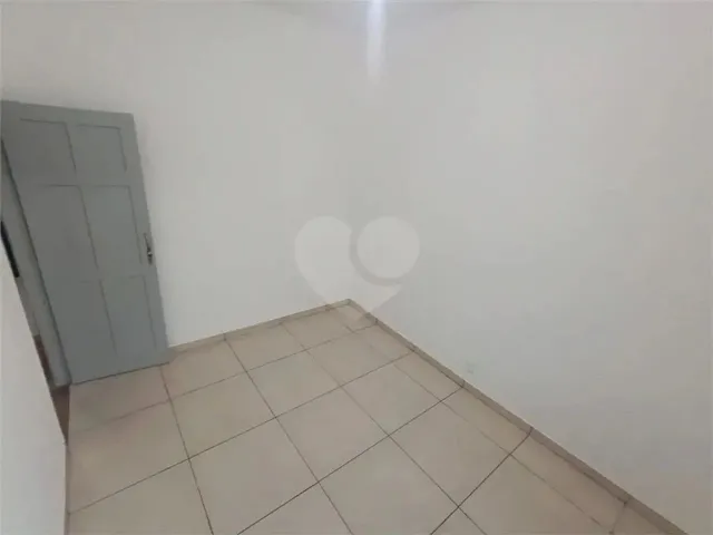 Imagem 14: Apartamento para Alugar com 4 Quartos no Condomínio Edificio Mara., Rio de Janeiro - Rj