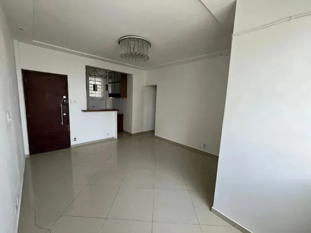 Imagem: Apartamento Reformado com 2 Quartos, Suíte