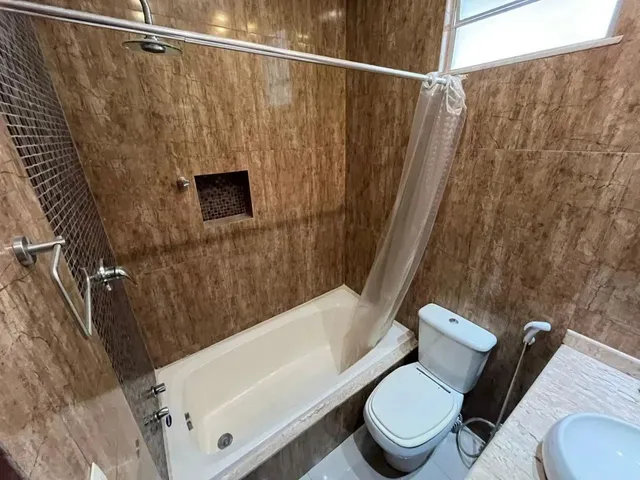 Imagem 2: Apartamento Reformado com 2 Quartos, Suíte e Vista Ampla Próximo Ao Metrô e Ao