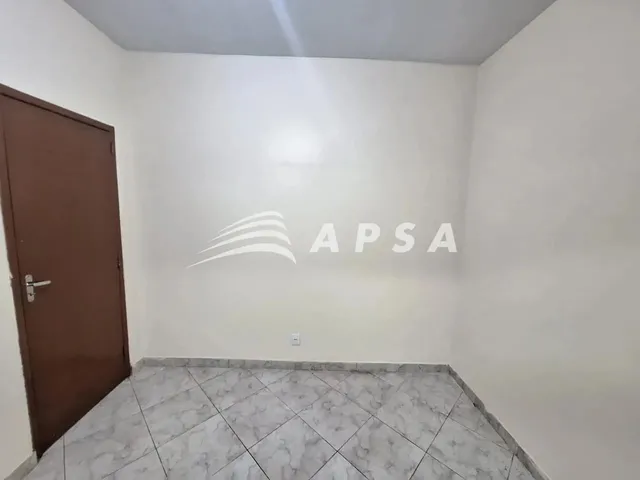 Imagem 9: Excelente Casa Localizado em Marechal Hermes, 76M², Sala Confortável, Possui Dois