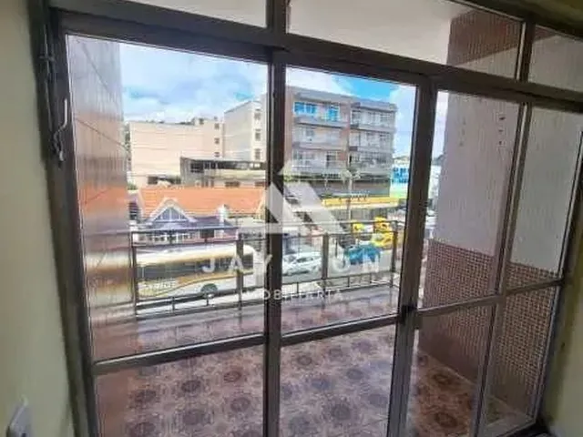 Imagem: Apartamento - / Residencial / Olaria