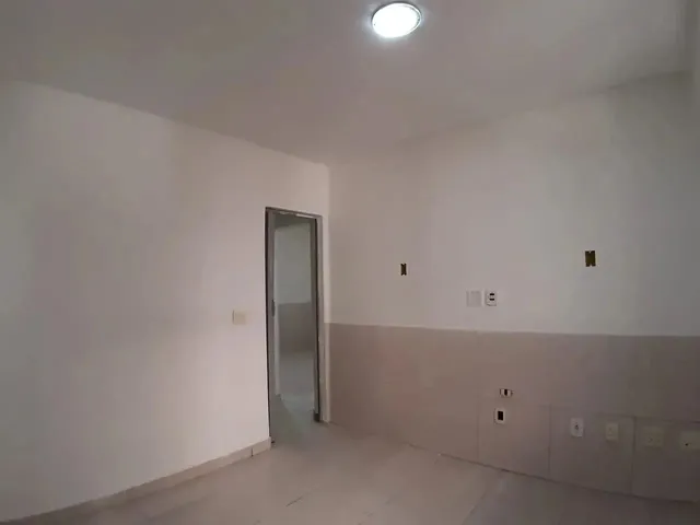 Imagem 2: Alugo Casa de Fundos com 2 Quartos no Méier