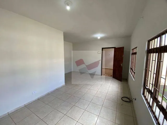 Imagem 2: Casa com 3 Dormitórios para Alugar, 96 M² - Guaíra - Curitiba/Pr