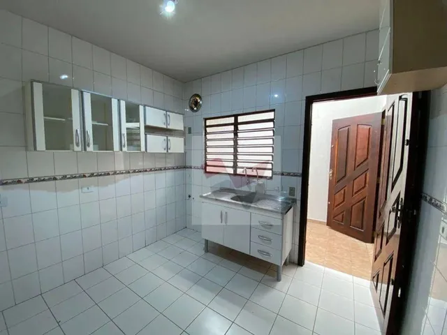 Imagem 10: Casa com 3 Dormitórios para Alugar, 96 M² - Guaíra - Curitiba/Pr