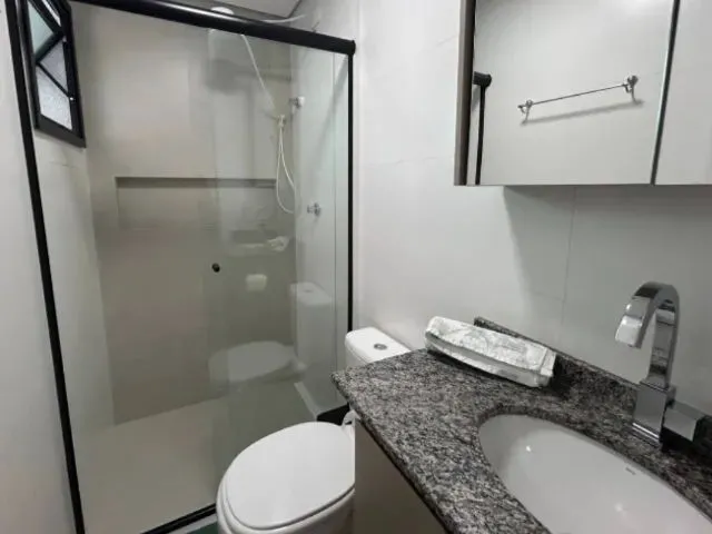 Imagem 3: Apartamento com Sacada e Churrasqueira no Portão