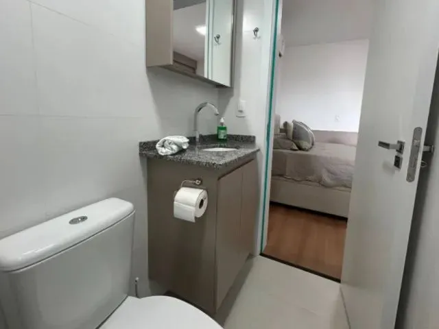 Imagem 7: Apartamento com Sacada e Churrasqueira no Portão