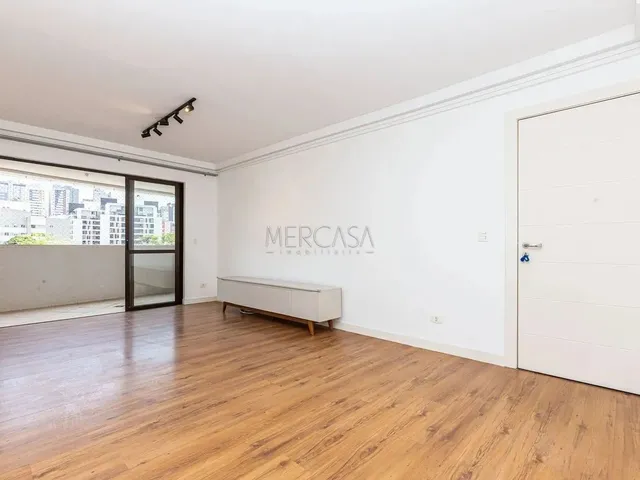 Imagem 2: 3 Dormitorios Sendo 1 Suite com Hidromassagem, Banheiro Social com Armários Planejados