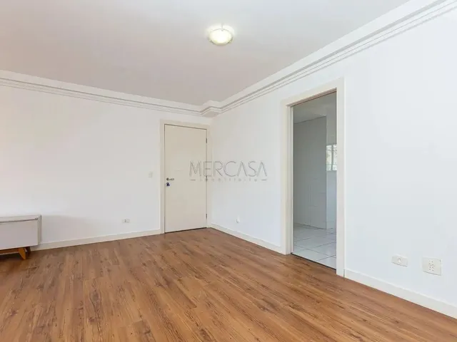 Imagem 6: 3 Dormitorios Sendo 1 Suite com Hidromassagem, Banheiro Social com Armários Planejados