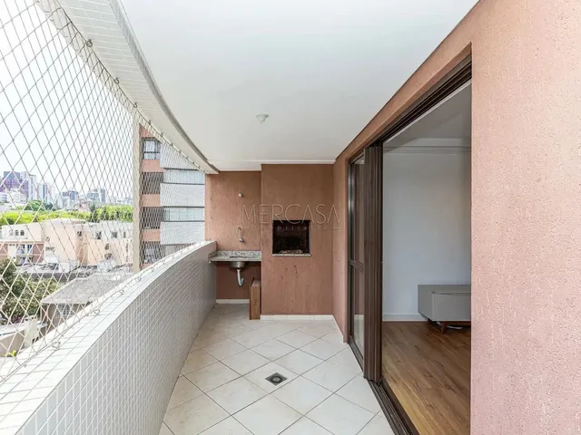 Imagem 7: 3 Dormitorios Sendo 1 Suite com Hidromassagem, Banheiro Social com Armários Planejados