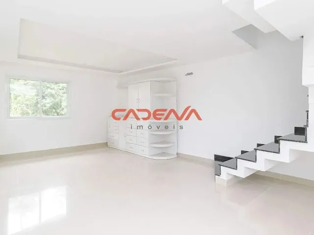 Imagem: Sobrado Triplex com 3 Quartos e 2 Vagas