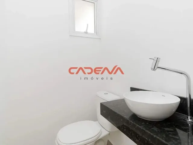 Imagem 4: Sobrado Triplex com 3 Quartos e 2 Vagas para Aluguel no Campo Comprido