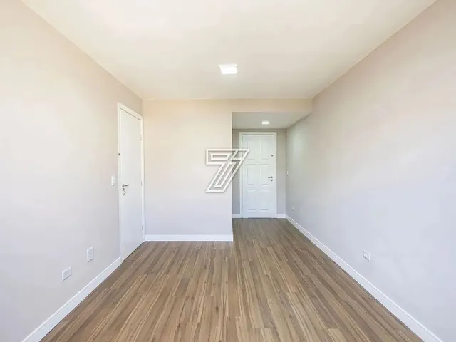 Imagem 12: Sobrado de 3 Dormitórios com 120M² com Jardim no Bairro Parolin