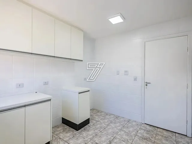 Imagem 9: Sobrado de 3 Dormitórios com 120M² com Jardim no Bairro Parolin