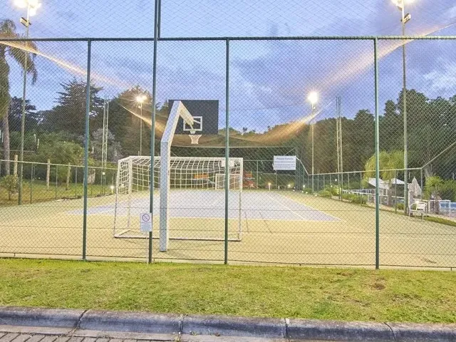 Imagem 9: Casa 03 Suítes, Espaço Gourmet com Jacuzzi, 06 Vagas de Garagem, Campo Comprido