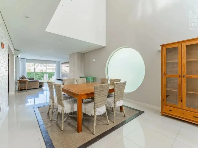 Imagem 15: Casa 03 Suítes, Espaço Gourmet com Jacuzzi, 06 Vagas de Garagem, Campo Comprido