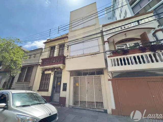 Imagem 1: Casa com 4 Dormitórios e Pátio com Churrasqueira no Centro Histórico