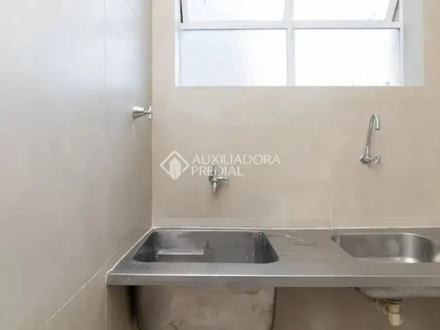 Imagem 13: Imóvel para Aluguel Possui 36 Metros Quadrados com 1 Quarto em Cidade Baixa - Porto