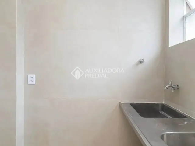 Imagem 15: Imóvel para Aluguel Possui 36 Metros Quadrados com 1 Quarto em Cidade Baixa - Porto