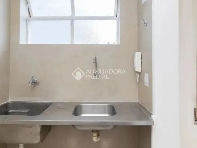 Imagem 11: Imóvel para Aluguel Possui 36 Metros Quadrados com 1 Quarto em Cidade Baixa - Porto