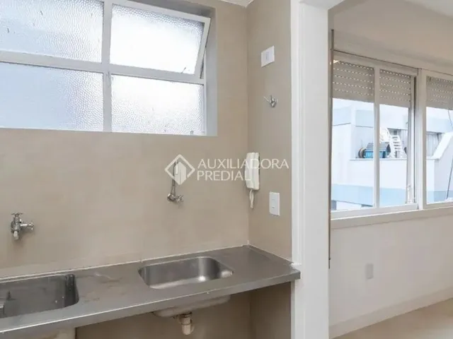 Imagem 8: Imóvel para Aluguel Possui 36 Metros Quadrados com 1 Quarto em Cidade Baixa - Porto