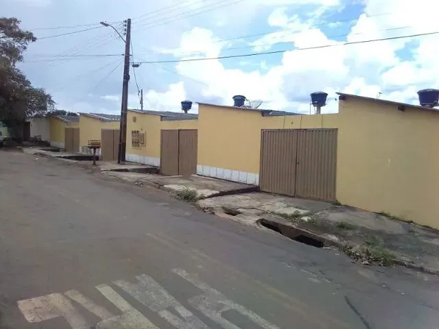 Imagem 1: Barracão no Jardim Bom Clima, com 2 Quartos, Garagem