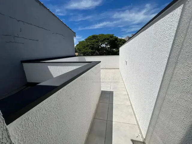 Imagem: A casa possui 3 Dormitórios, 4 Banheiros, 2 Vagas na