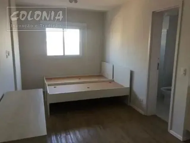 Imagem: O apartamento possui 1 Dormitório, 1 Banheiro, 1 Vaga na