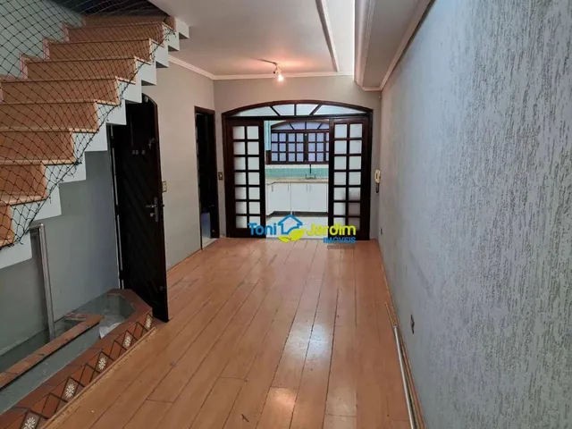 Imagem: Sobrado com 3 Dormitórios para Alugar