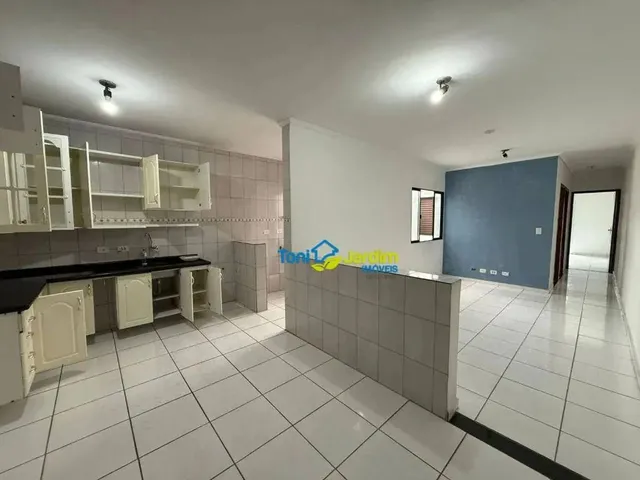Imagem: O apartamento possui 2 Dormitórios, 1 Suíte, 2 Banheiros,