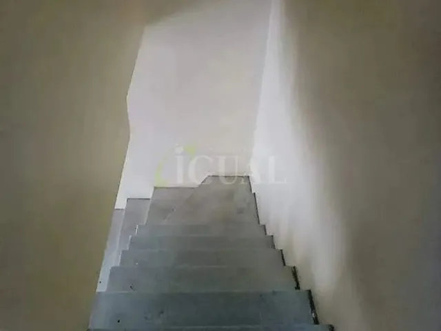 Imagem 3: Sobrado para Alugar, com 3 Suítes e 3 Vagas de Garagem
