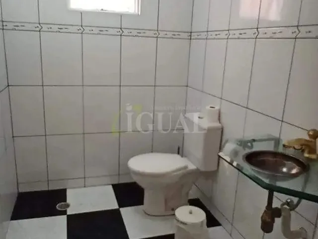 Imagem 5: Sobrado para Alugar, com 3 Suítes e 3 Vagas de Garagem