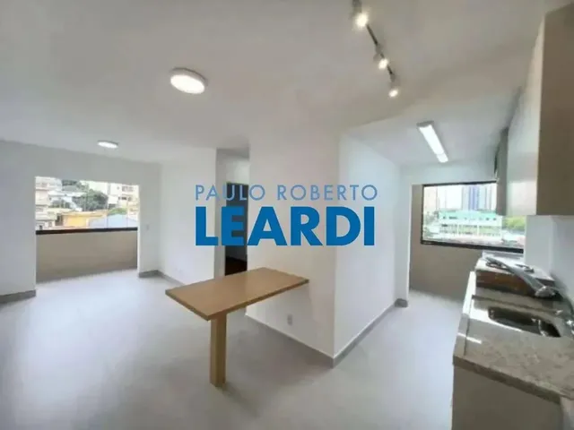 Imagem: O apartamento possui 2 Dormitórios, 1 Suíte, 2 Banheiros
