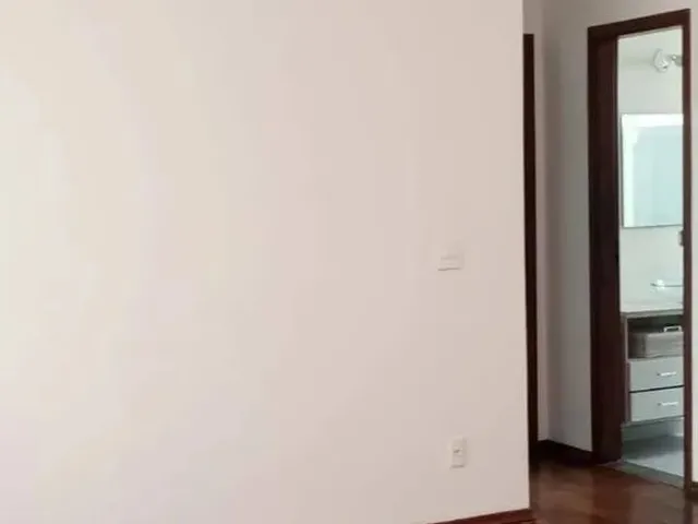 Imagem: O apartamento possui 2 Dormitórios, 2 Banheiros, 2 Vagas