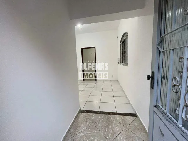 Imagem 13: Casa Comercial com 4 Quartos Sendo 1 com Suíte, Localizado no Bairro Eldorado