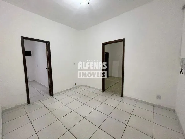 Imagem 7: Casa Comercial com 4 Quartos Sendo 1 com Suíte, Localizado no Bairro Eldorado