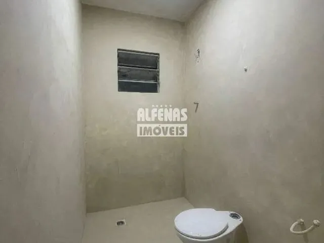 Imagem 4: Casa Comercial com 4 Quartos Sendo 1 com Suíte, Localizado no Bairro Eldorado