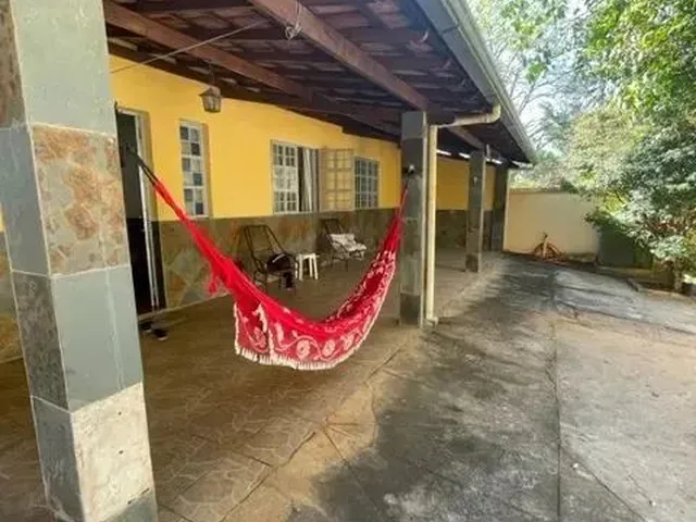 Imagem 1: Imóvel para Aluguel Possui 220 Metros Quadrados com 4 Quartos em Jardim Ipê - Lagoa