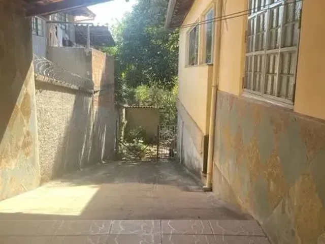 Imagem 10: Imóvel para Aluguel Possui 220 Metros Quadrados com 4 Quartos em Jardim Ipê - Lagoa