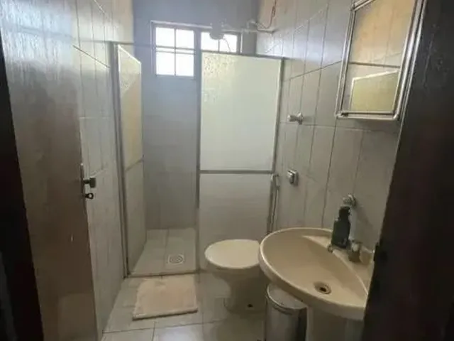 Imagem 7: Imóvel para Aluguel Possui 220 Metros Quadrados com 4 Quartos em Jardim Ipê - Lagoa