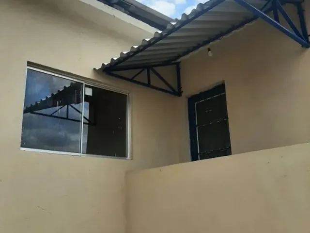 Imagem: Casa com Três Quartos para Alugar no Bairro
