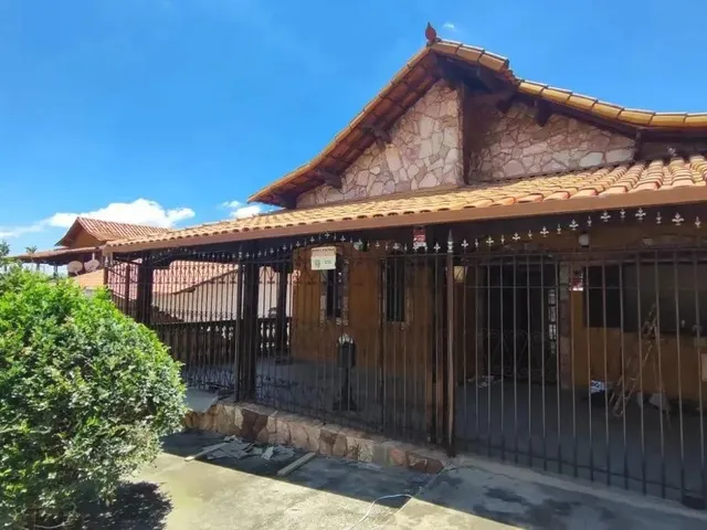 Imagem: Casa com 3 Quartos para Alugar em Contagem
